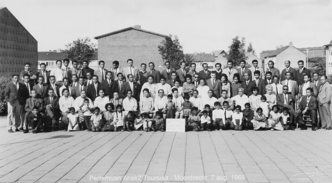 De leden van het eerste uur bijeen in Moordrecht in 1965